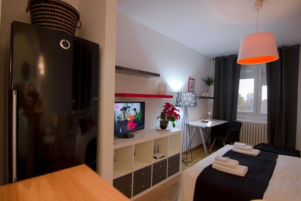 Apartment Madera Belgrad Exteriör bild